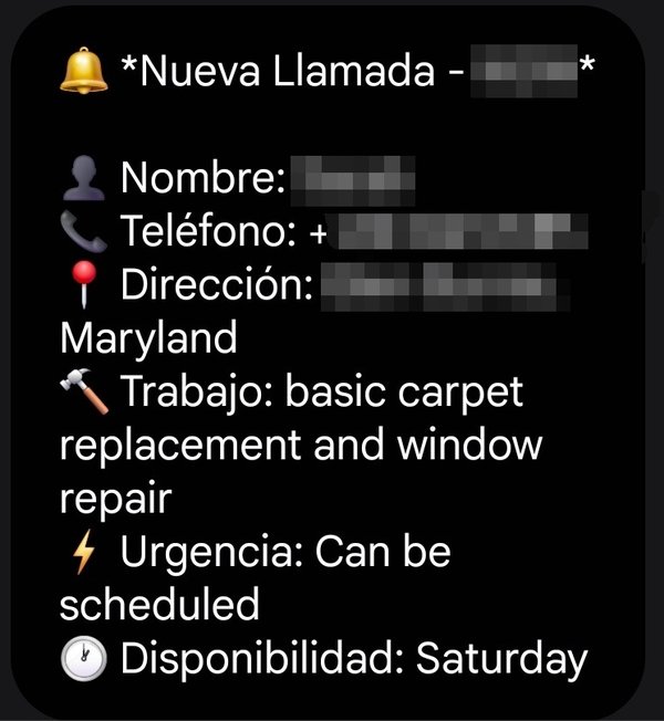 Mensaje real de WhatsApp enviado por Maya con nombre, teléfono, dirección, trabajo, urgencia y disponibilidad del cliente. Datos privados ocultos.